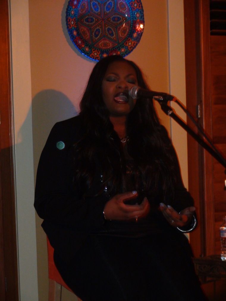 Majic 102.3 Live Sessions with Candice Glover