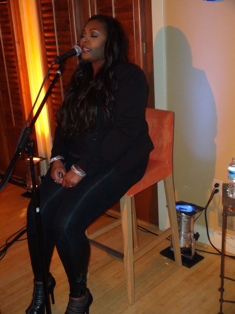 Majic 102.3 Live Sessions with Candice Glover