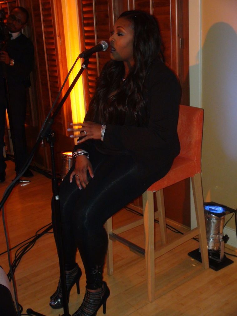 Majic 102.3 Live Sessions with Candice Glover
