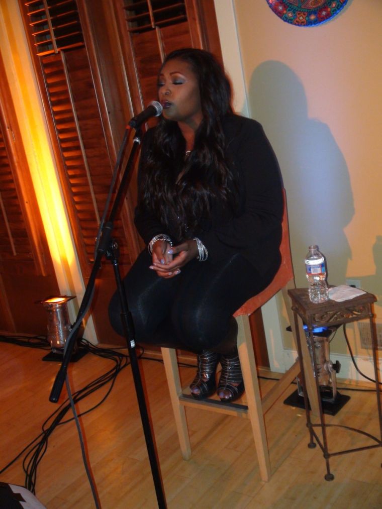 Majic 102.3 Live Sessions with Candice Glover