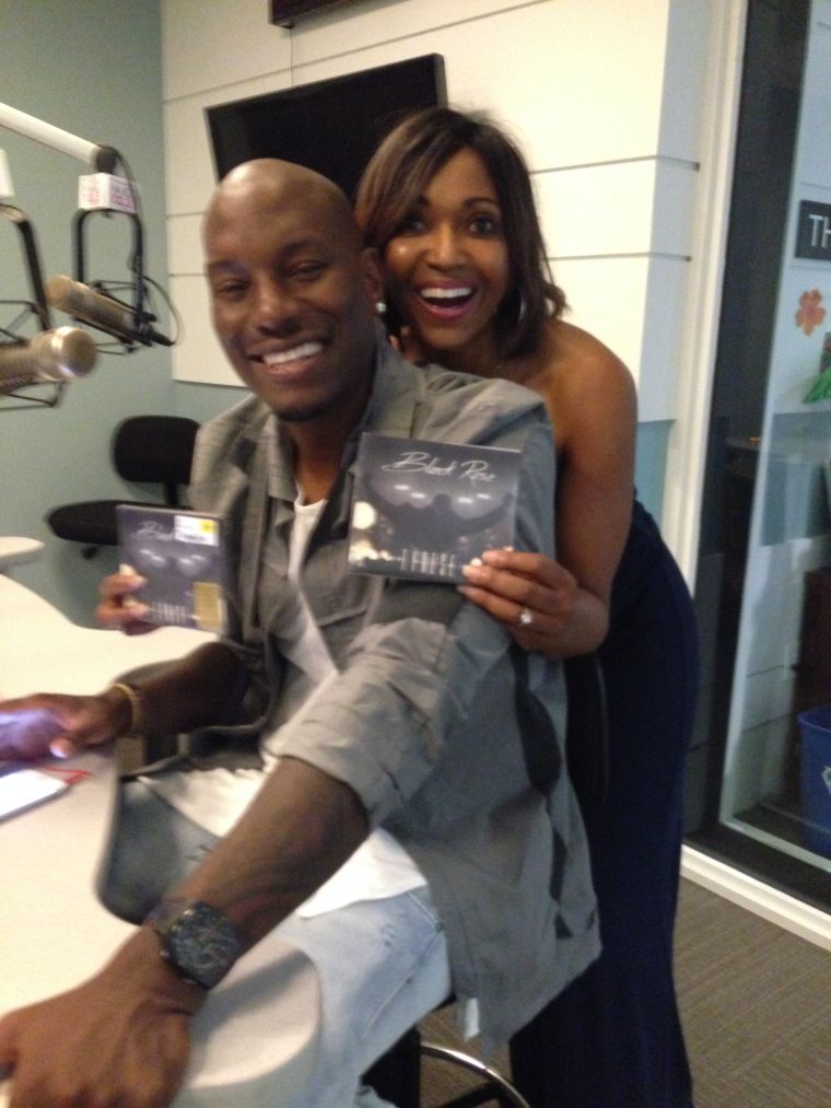 Tyrese and Michel Wright get up close n personal