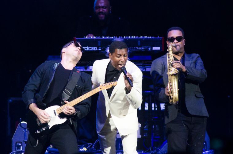 Radio One’s Presents Holiday Jam