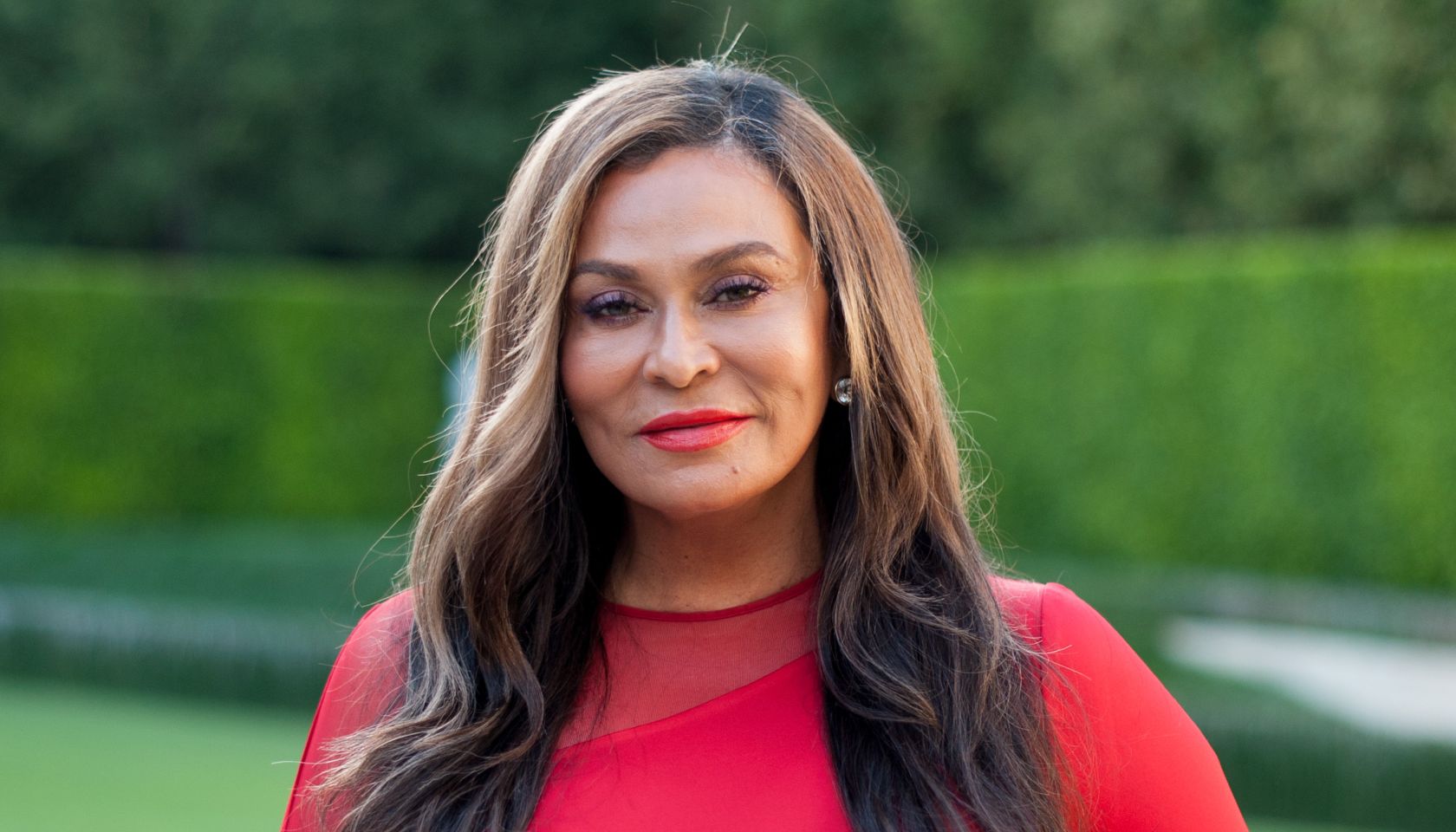 Ebony Hosts Champagne Toast In Honor Of July Cover Star Tina Knowles Lawson