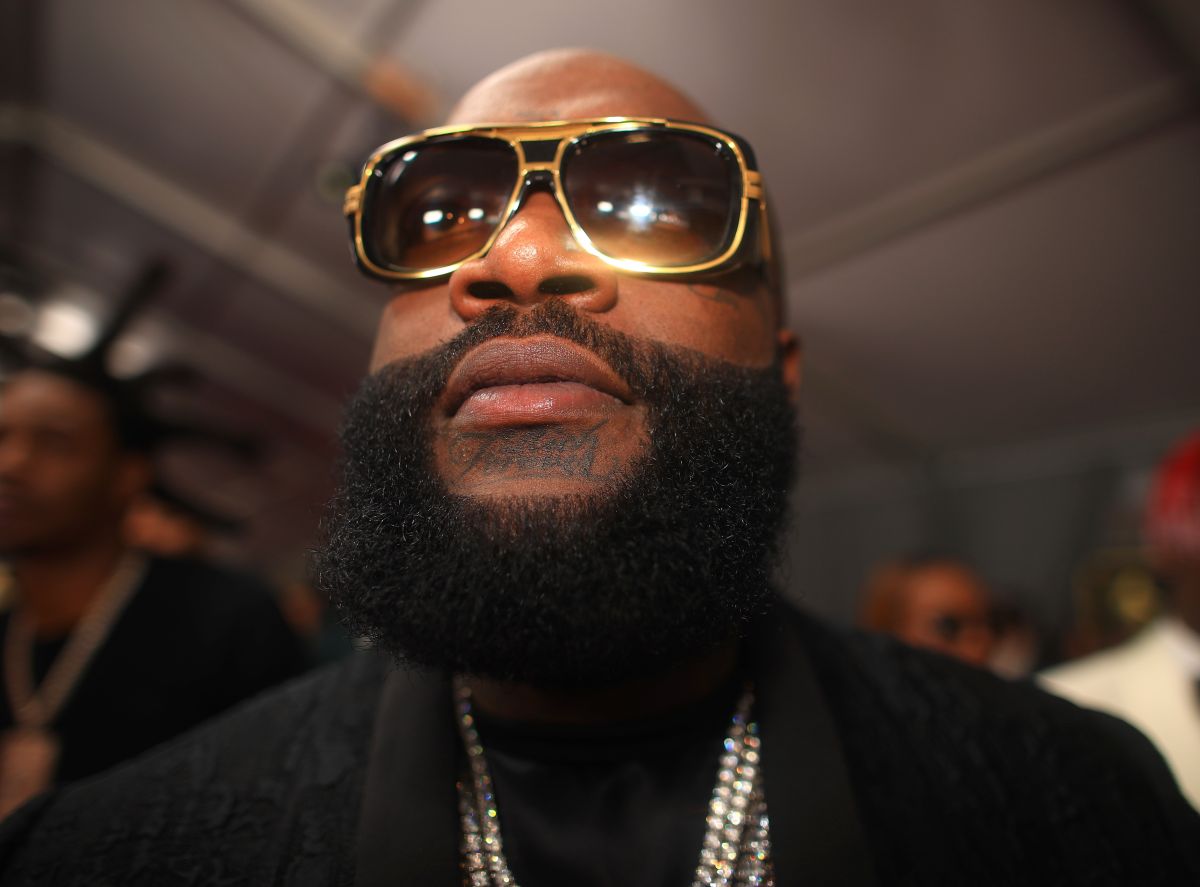 The 59th GRAMMY Awards - Red Carpet