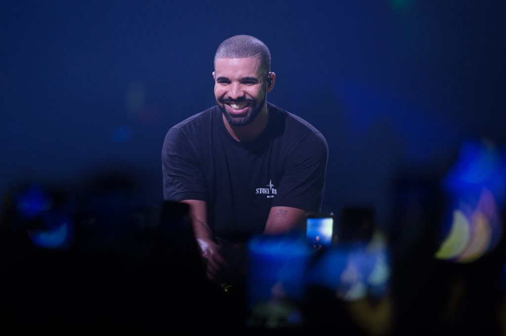 Drake Performs At l'AccorHotels Arena