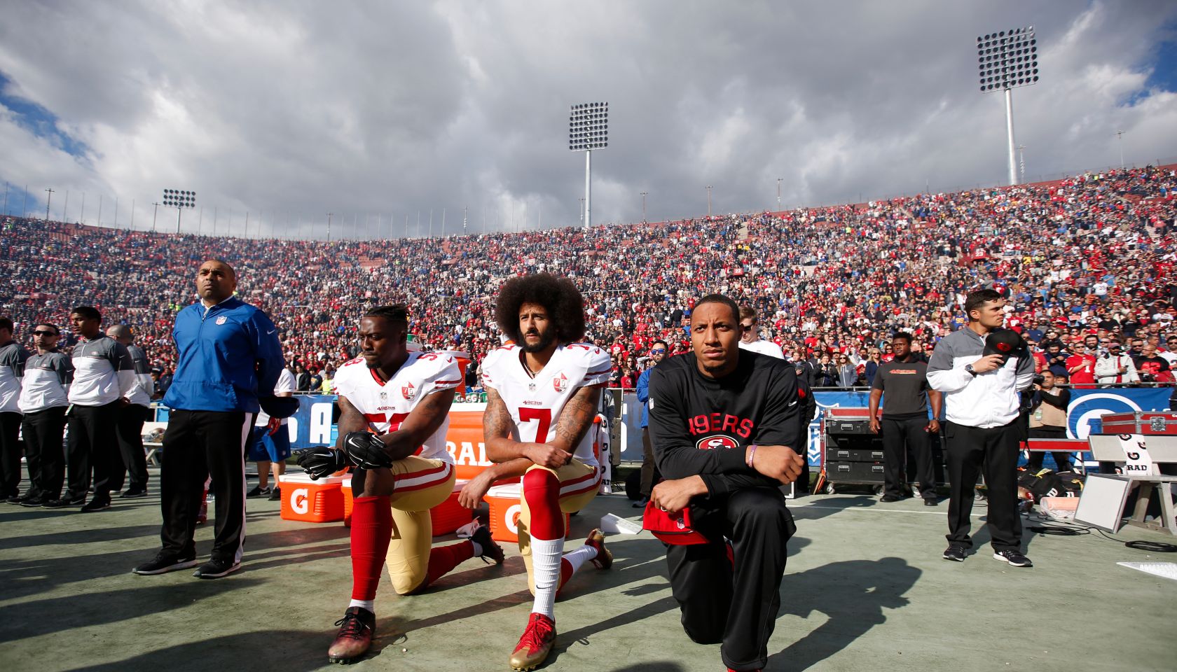San Francisco 49ers v Los Angeles Rams