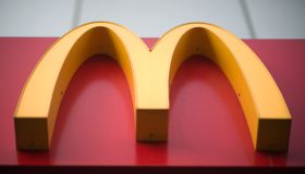 CHINA-US-ACQUISITIONS-MCDONALDS-CARLYLE-CITIC