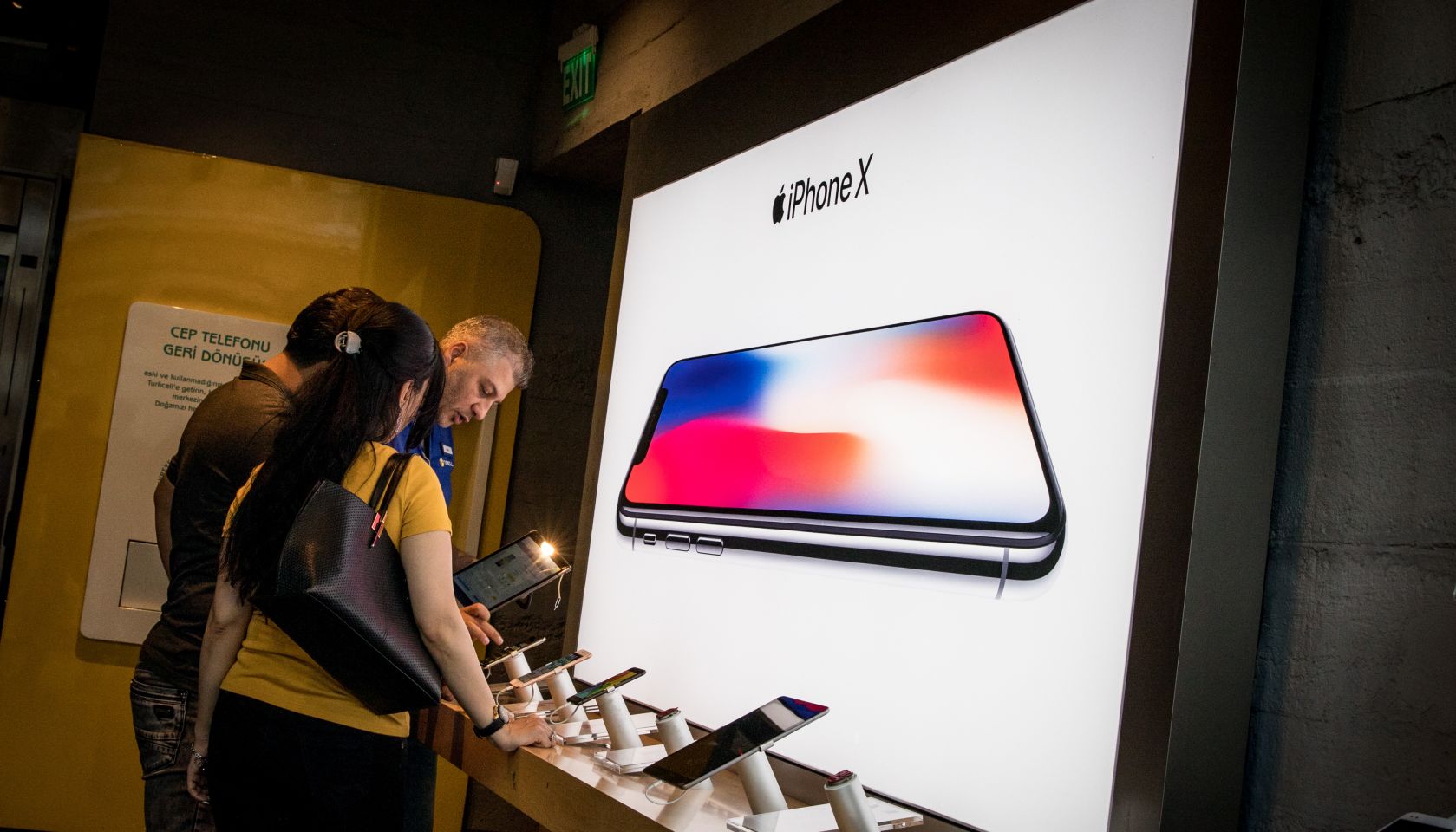 Turkey Takes Action In Attempt To Stop Currency Collapse