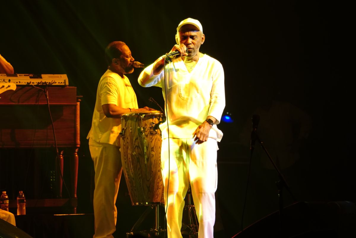Maze Featuring Frankie Beverly
