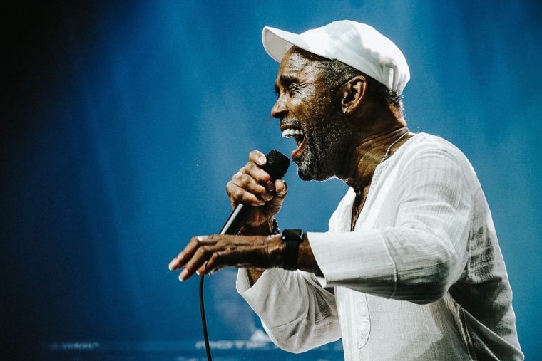 Maze Featuring Frankie Beverly