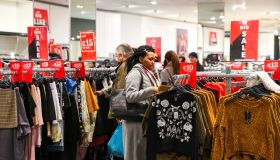 New Look planning to close 60 stores