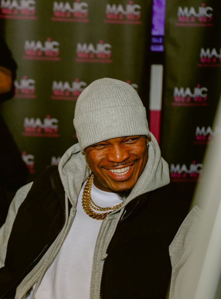 Ne-Yo At Majic 102.3/92.7 Studios