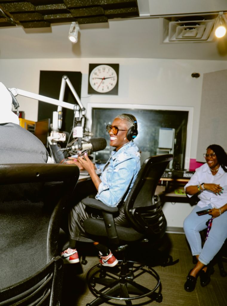 Ne-Yo At Majic 102.3/92.7 Studios