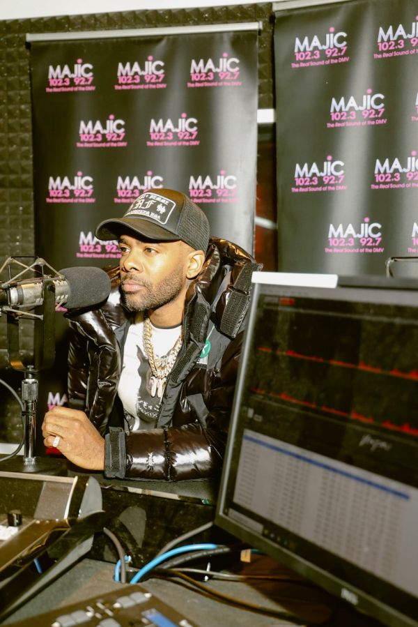 Mario Majic 102.3/92.7 Meet & Greet