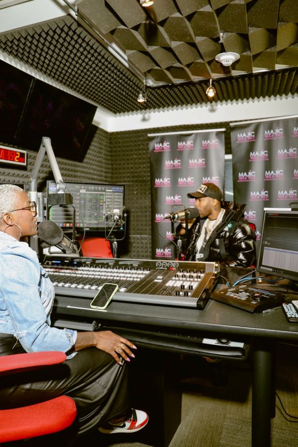 Mario Majic 102.3/92.7 Meet & Greet