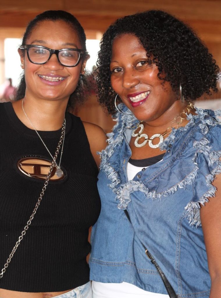 Johnny Gill and Perfekt Blend Band at Majic Wednesdays