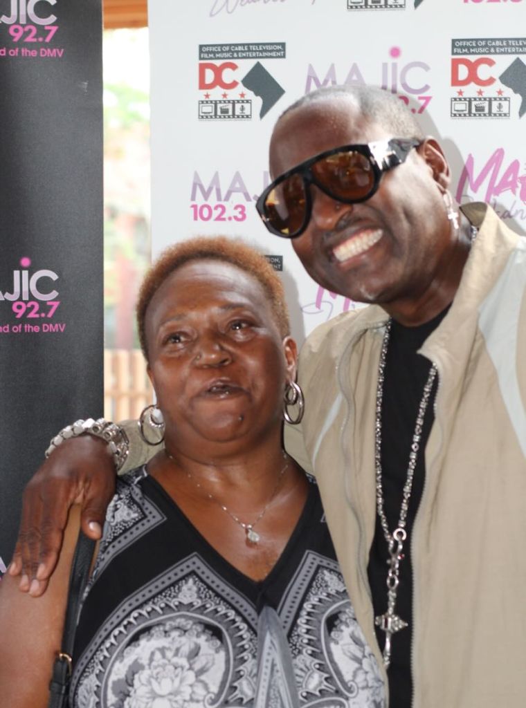 Johnny Gill and Perfekt Blend Band at Majic Wednesdays