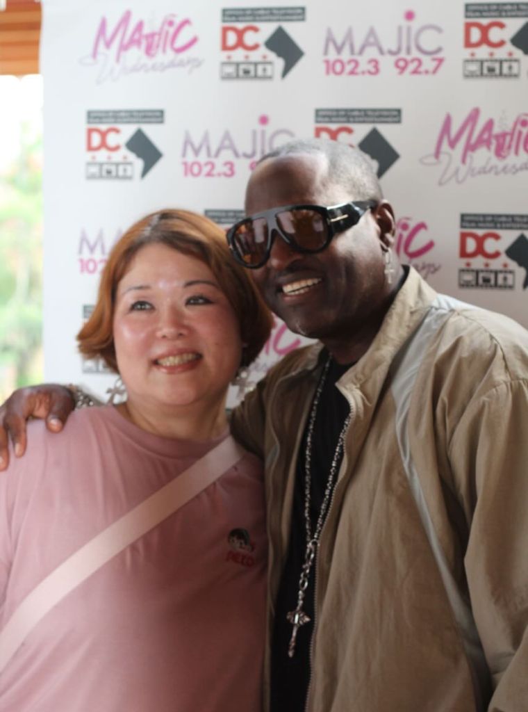 Johnny Gill and Perfekt Blend Band at Majic Wednesdays