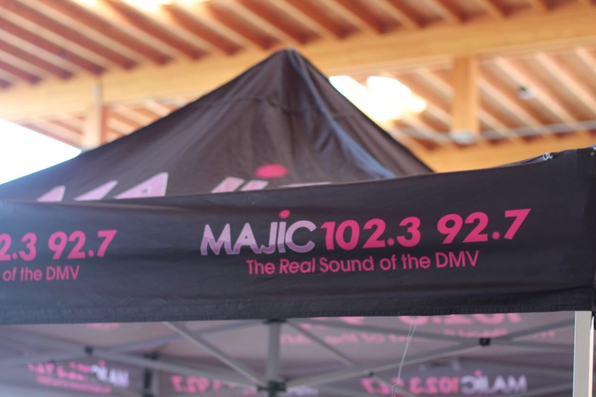 Johnny Gill and Perfekt Blend Band at Majic Wednesdays